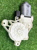 Audi / A6 / Мотор стеклоподъемника