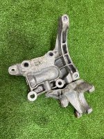 Volkswagen / Touareg / Кронштейн компрессора кондиционера