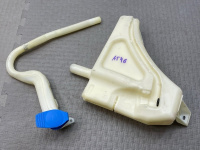 Audi / Q7 / Бачок омывателя