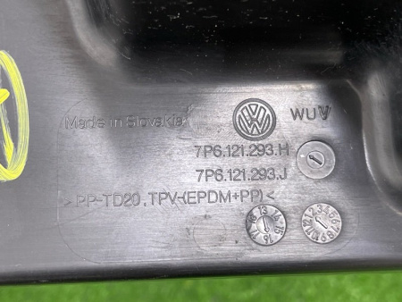 Volkswagen / Touareg / Воздуховод