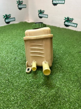 Volkswagen / Touareg / Бачок гидроусилителя руля