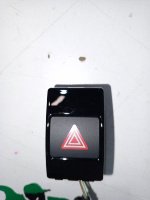 Audi / A6 / Кнопка аварийной сигнализации