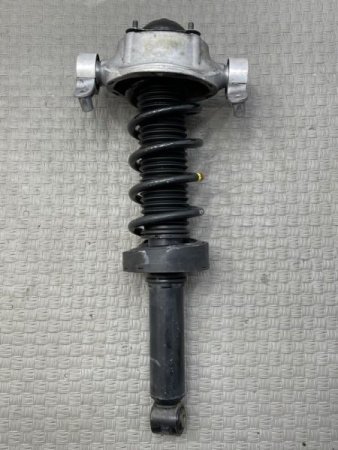 Volkswagen / Touareg / Амортизатор подвески
