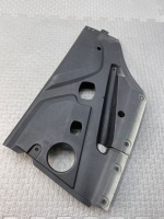 Porsche / Cayenne / Подкапотный пластик