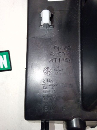 JEEP / Grand Cherokee SRT-8 / Бардачок