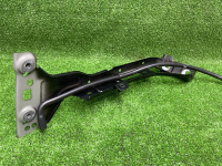 Audi / A4 / Кронштейн крыла