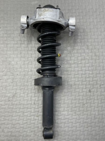 Volkswagen / Touareg / Амортизатор подвески