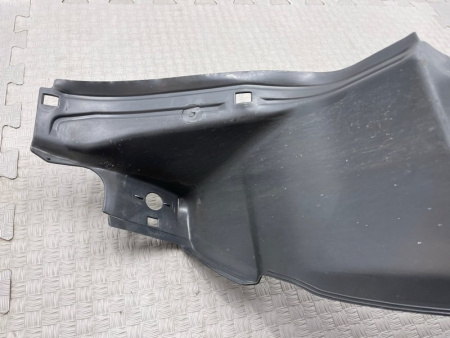 Mercedes-Benz / E-Class / Подкрылок