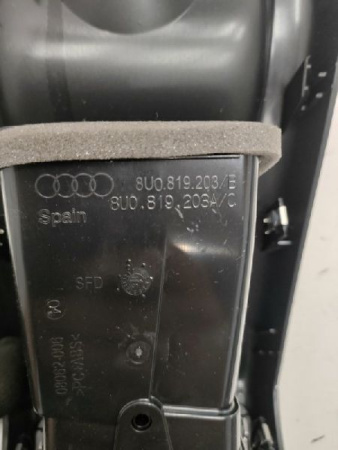 Audi / Q3 / Накладка центральной консоли