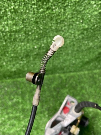 Mercedes-Benz / 300E / Педаль тормоза