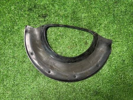 Mercedes-Benz / 300E / Накладка