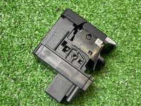 Volkswagen / Touareg / Кнопка ручника