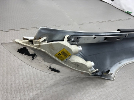 BMW / M6 / Крыло