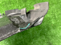 Mercedes-Benz / 190e / Подкапотный пластик