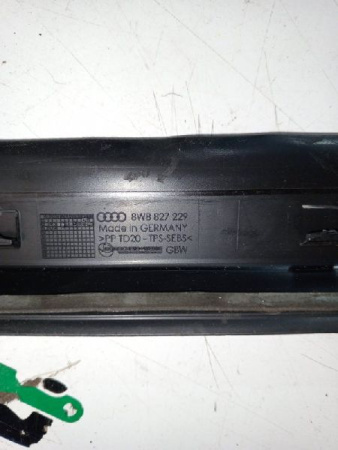 Audi / A5 / Уплотнитель