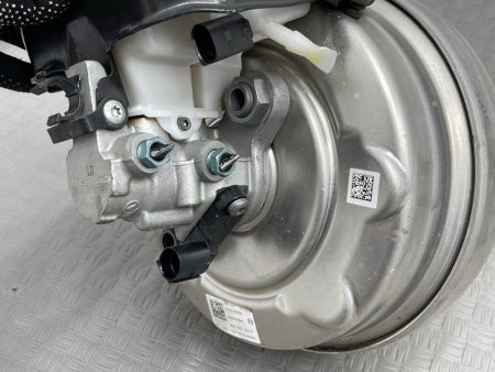 Audi / A6 / Вакуумный усилитель тормозов