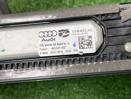 Audi / A6 / Накладка порога S-Line