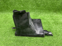 BMW / 7-Series / Воздуховод радиатора