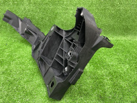 Audi / Q8 / Крепление фары