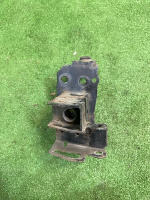 Audi / Q7 / Кронштейн усилителя бампера