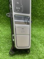 Audi / A6 / Кнопка стояночного тормоза