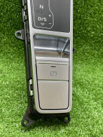 Audi / A6 / Кнопка стояночного тормоза