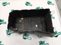 Porsche / Cayenne / Корпус АКБ