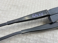 Volkswagen / Touareg / Поводок дворников