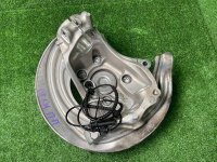 BMW / 3-Series / Кулак поворотный