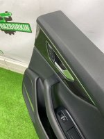 Audi / Q8 / Обшивка двери