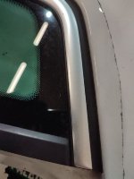 Volkswagen / Tiguan / Стекло заднего крыла