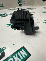 Audi / Q5 / Решетка вентиляционная