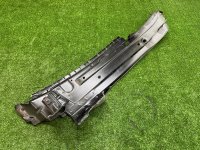 Audi / Q7 / Кронштейн крыла