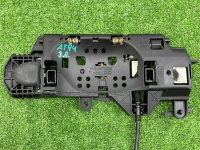 Audi / A4 / Кронштейн ручки двери