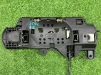 Audi / A4 / Кронштейн ручки двери