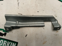 Porsche / Cayenne / Крепление стойки