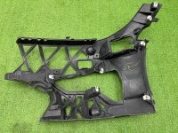 BMW / 3-Series / Кронштейн бампера