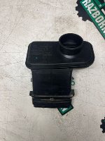 BMW / 7-Series / Горловина бачка стеклоомывателя