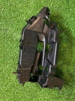 Audi / Q8 / Кронштейн бампера