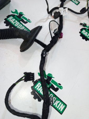 Mercedes-Benz / GLC 250d 4-matic / Проводка двери