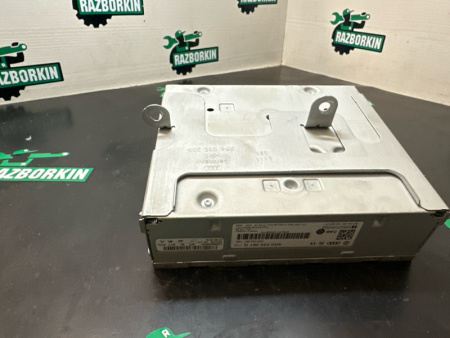 Volkswagen / Touareg / Блок управления магнитолой