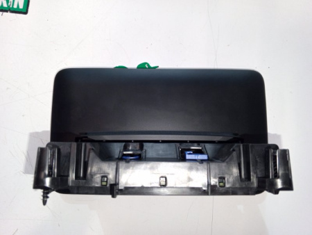 Mercedes-Benz / GLC 250d 4-matic / Дисплей мультимедиа