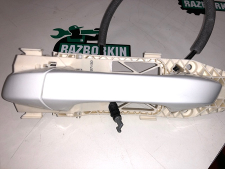 Volkswagen / Touareg / Ручка двери внешняя