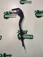 Audi / Q7 / Петля багажника