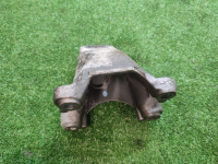 Volkswagen / Touareg / Кронштейн двигателя