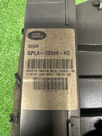 Land Rover / Range Rover / Панель приборов