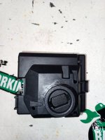 Mercedes-Benz / GLC 250d 4-matic / Замок зажигания