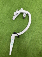 Audi / A6 / Петля крышки багажника