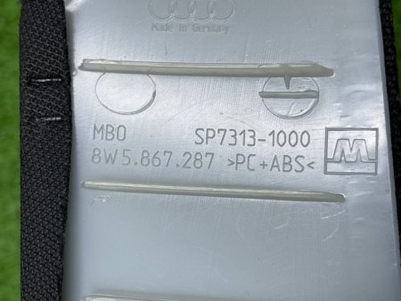 Audi / A4 / Накладка стойки