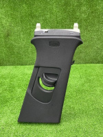 Audi / A4 / Накладка стойки